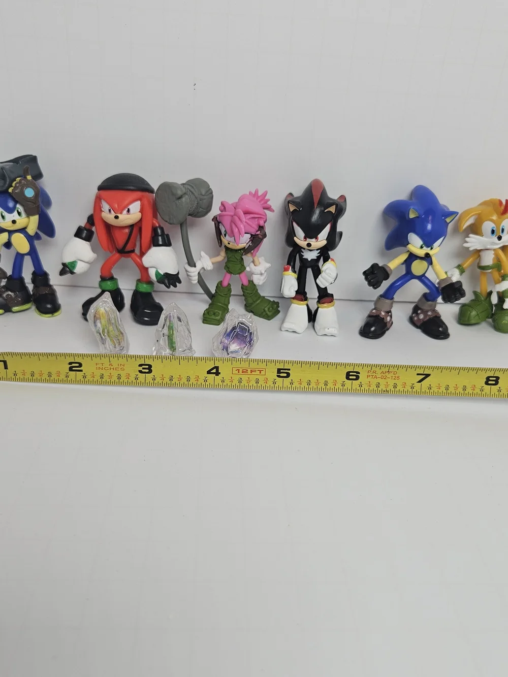 Random Lot Of Sonic Mini Figures  9 Total
